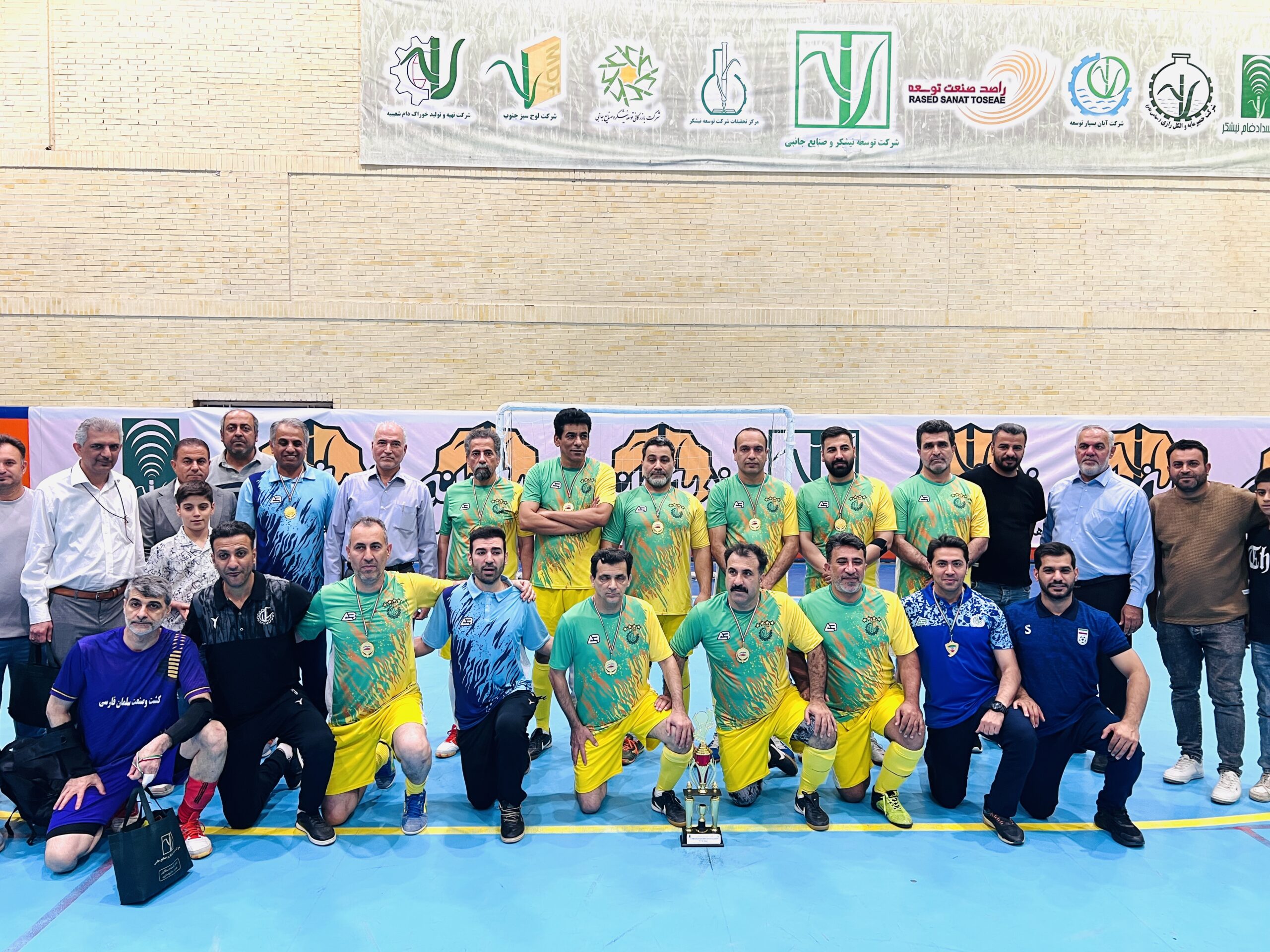 قهرمانی فوتسال مدیران 1404 (10)